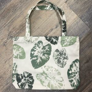 Handmade in Hawaii! Kalo/Taro print tote.